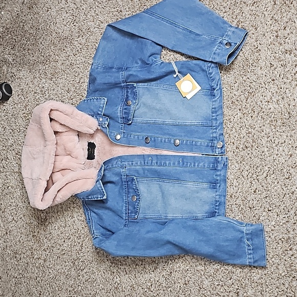 Story On Jean Jacket with Pink Fur - Picture 1 of 7